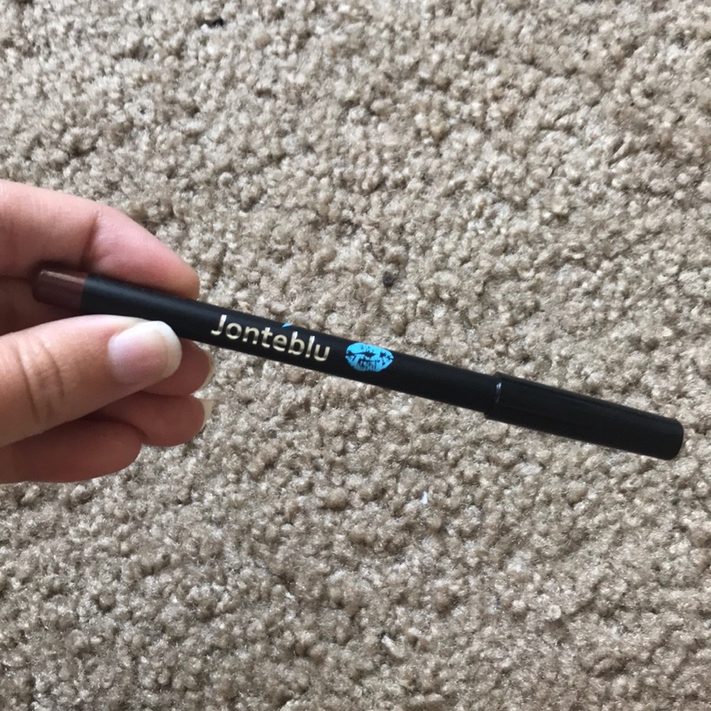 Jonteblu Lip Liner Pencil in Brown Sugar